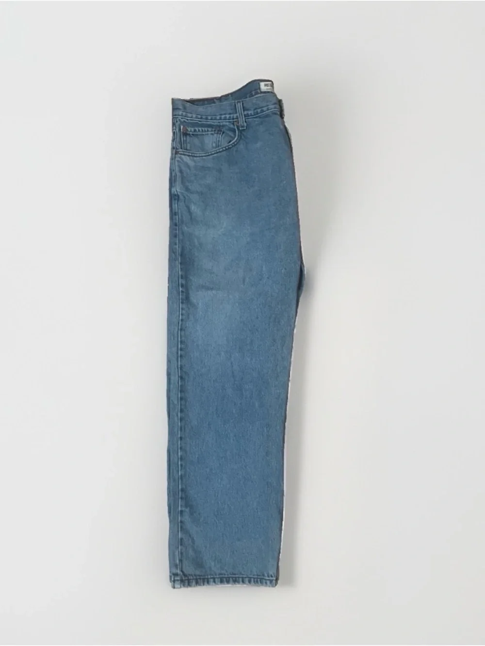 Levi’s 505 Men’s Regular Fit Straight Leg Jeans- Size 40x30- Light Wash BlueJean